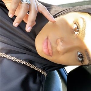 Meet your Posher, Brooke